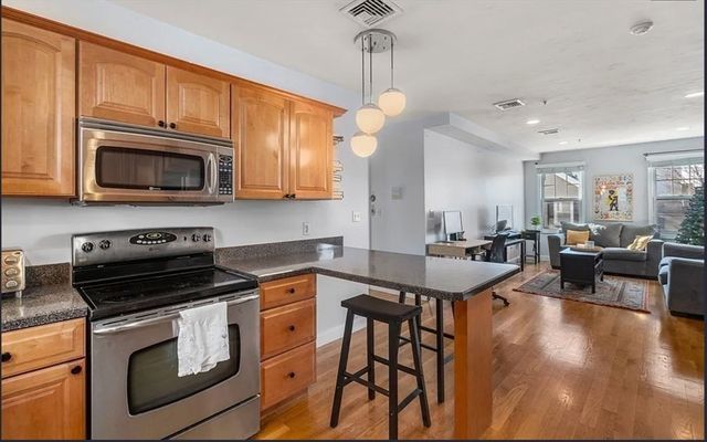 150 W 9th 2, Boston, MA 02127