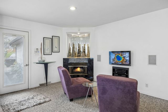 558 Chesterfield Dr, Clarksville, TN 37043