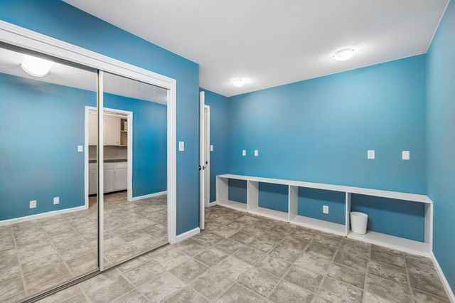 558 Chesterfield Dr, Clarksville, TN 37043