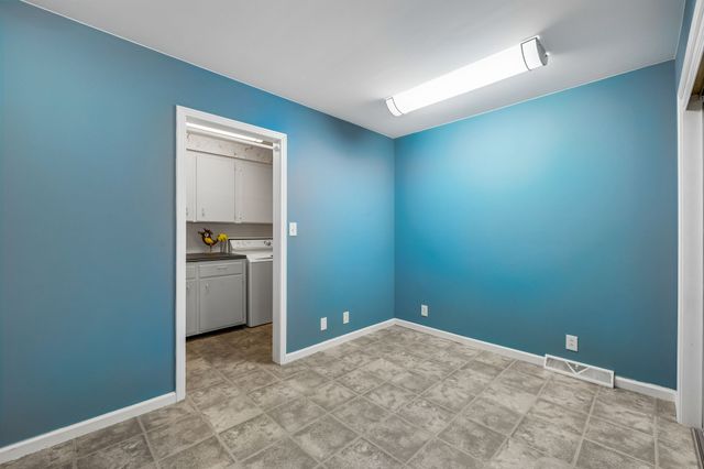 558 Chesterfield Dr, Clarksville, TN 37043