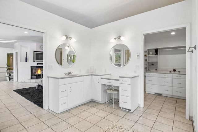 558 Chesterfield Dr, Clarksville, TN 37043