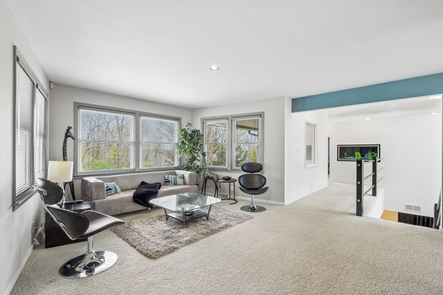 558 Chesterfield Dr, Clarksville, TN 37043