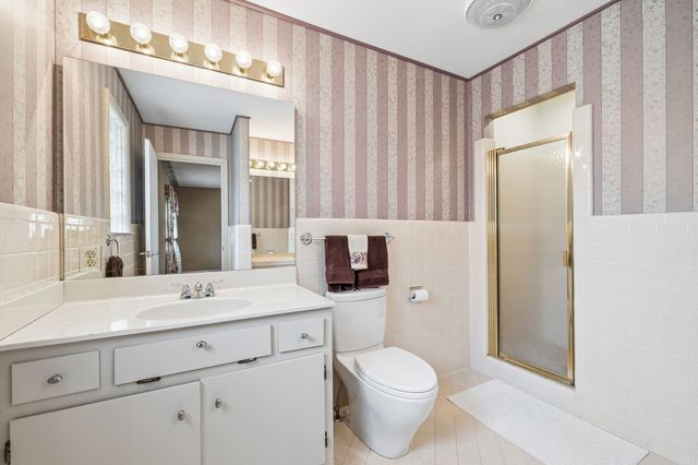 558 Chesterfield Dr, Clarksville, TN 37043