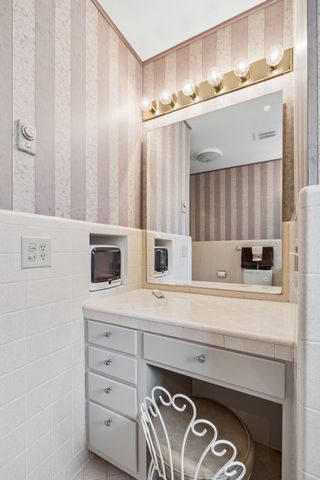 558 Chesterfield Dr, Clarksville, TN 37043