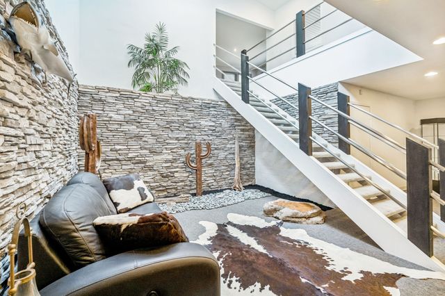 558 Chesterfield Dr, Clarksville, TN 37043