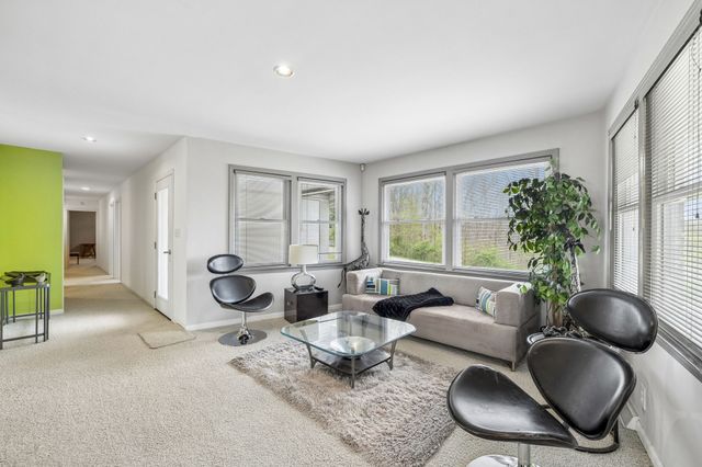 558 Chesterfield Dr, Clarksville, TN 37043