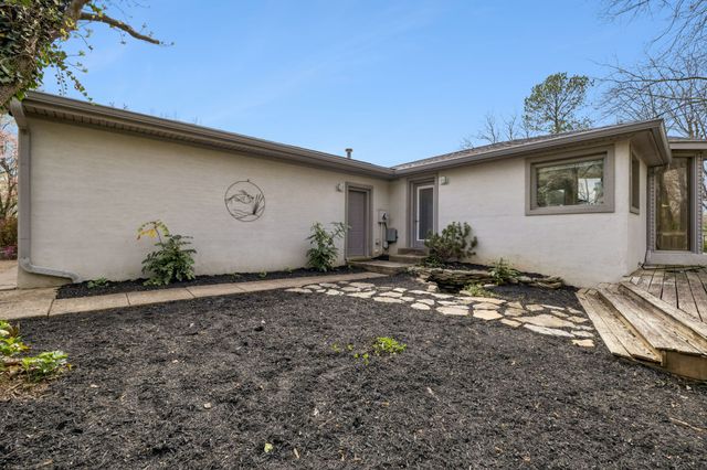 558 Chesterfield Dr, Clarksville, TN 37043