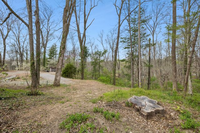 558 Chesterfield Dr, Clarksville, TN 37043