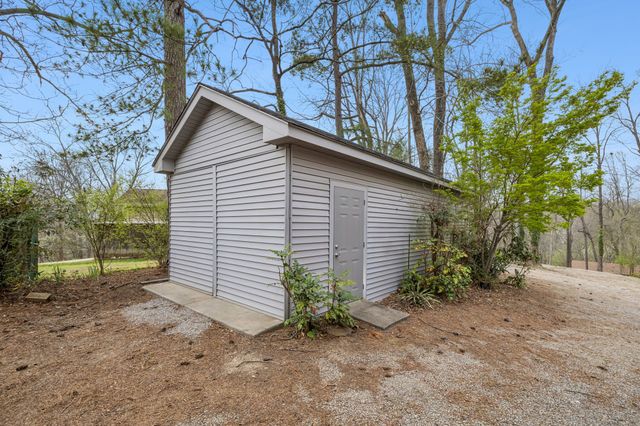 558 Chesterfield Dr, Clarksville, TN 37043