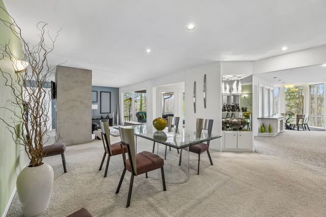 558 Chesterfield Dr, Clarksville, TN 37043