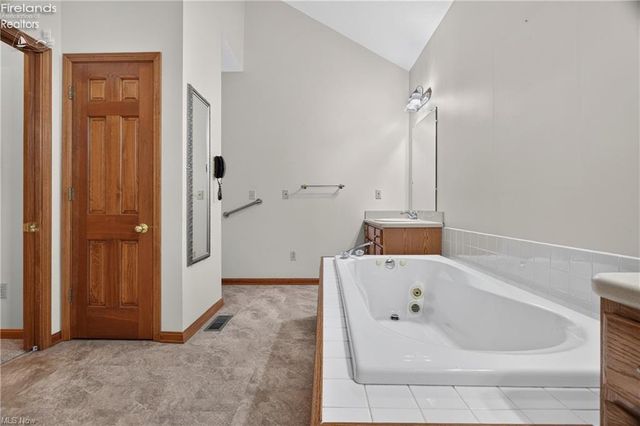 612 Bayberry Road, Lorain, OH 44053
