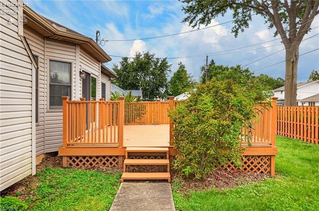 612 Bayberry Road, Lorain, OH 44053