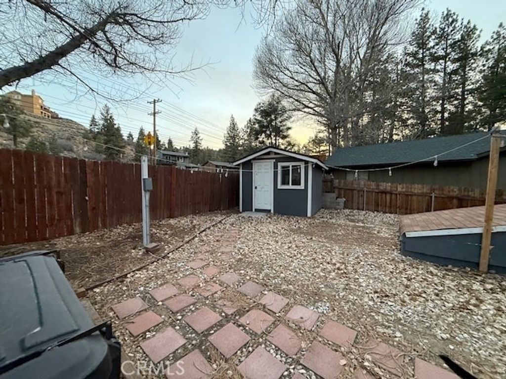 Image 10 of property listing at 1112 E Country Club, Big Bear City, CA 92314
