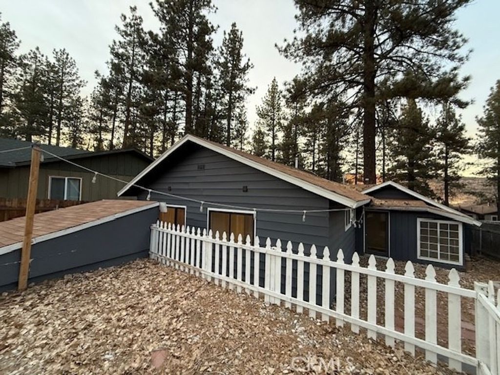 Image 11 of property listing at 1112 E Country Club, Big Bear City, CA 92314