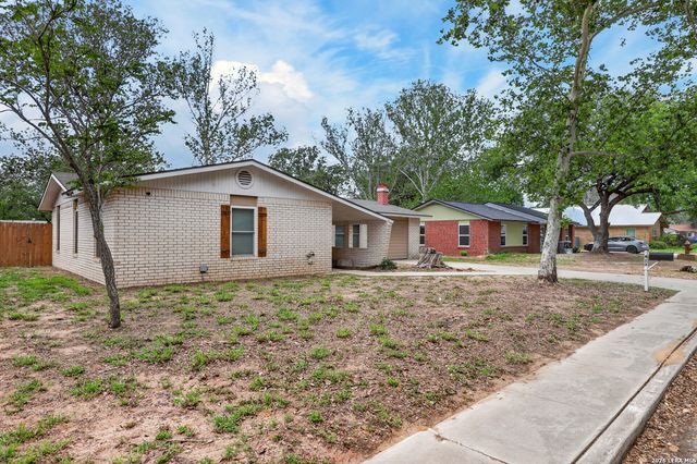 413 GEORGIA ANN DR, Pleasanton, TX 78064