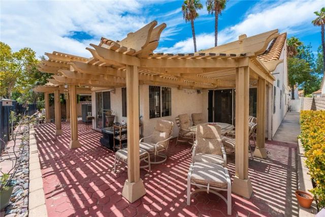 40536 Via Estrada, Murrieta, CA 92562