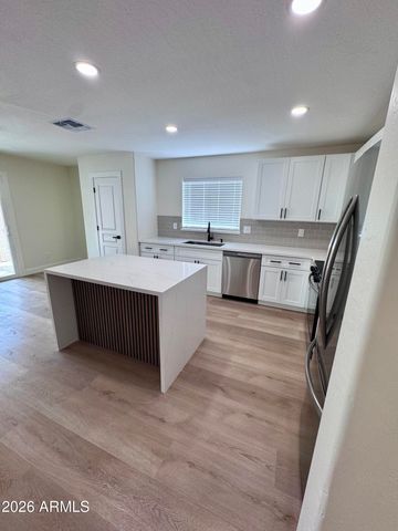 12382 W TURNEY Avenue, Avondale, AZ 85392