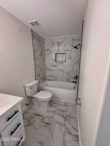 12382 W TURNEY Avenue, Avondale, AZ 85392