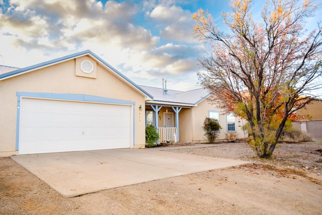 513 9th Street NE, Rio Rancho, NM 87124