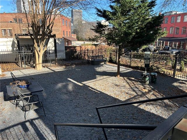 172 Haynes SW Street 102, Atlanta, GA 30313