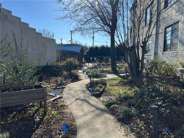 172 Haynes SW Street 102, Atlanta, GA 30313