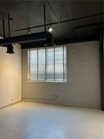 172 Haynes SW Street 102, Atlanta, GA 30313