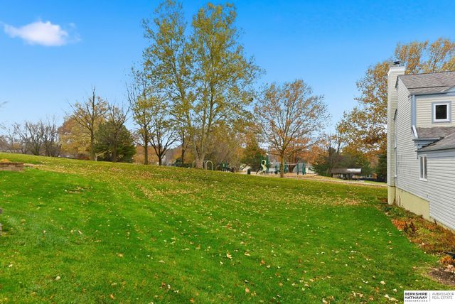 10757 Berry Plaza, Omaha, NE 68127