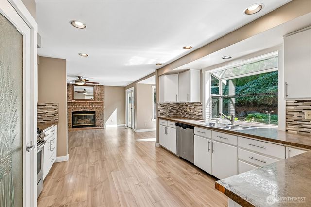 6816 58th Street NE, Marysville, WA 98270