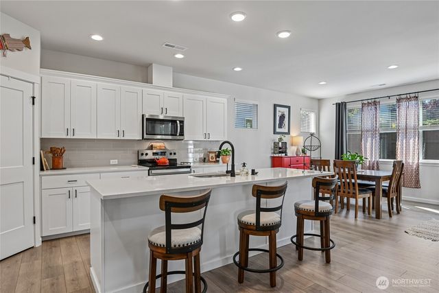 12104 126th Avenue Ct E, Puyallup, WA 98374