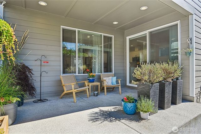 12104 126th Avenue Ct E, Puyallup, WA 98374