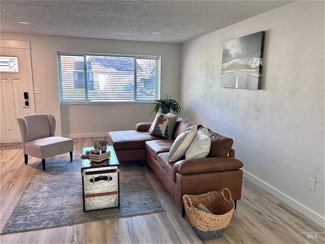 3897 S Yorktown Way, Boise, ID 83706