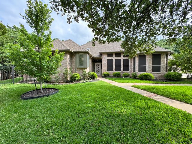 1520 Gatewood Drive, Denton, TX 76205