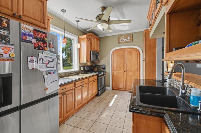 34 S Main Street Nw, Casnovia Twp, MI 49318