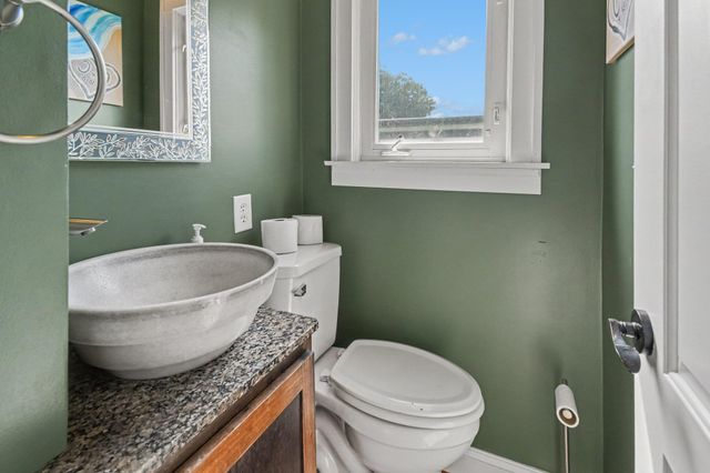 34 S Main Street Nw, Casnovia Twp, MI 49318