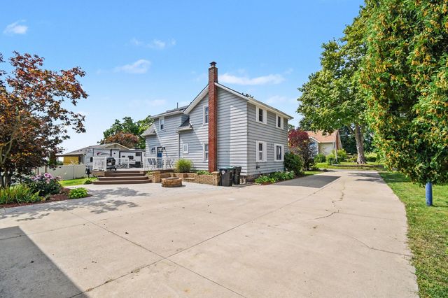 34 S Main Street Nw, Casnovia Twp, MI 49318