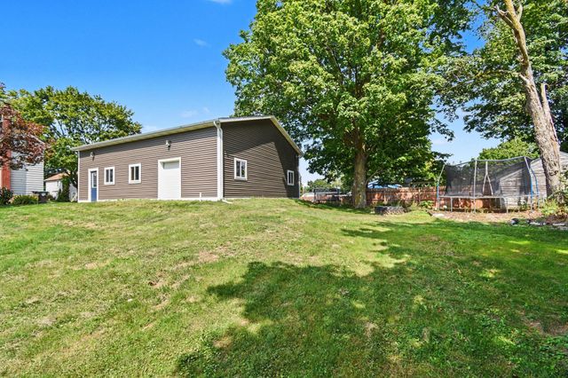 34 S Main Street Nw, Casnovia Twp, MI 49318