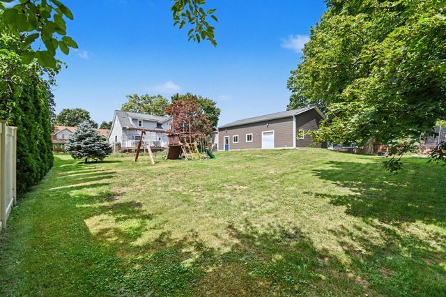 34 S Main Street Nw, Casnovia Twp, MI 49318