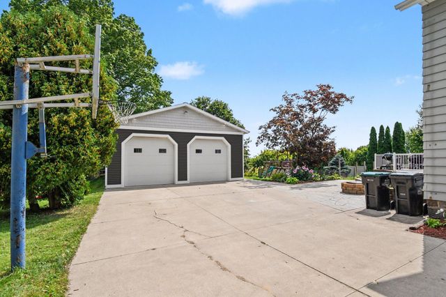 34 S Main Street Nw, Casnovia Twp, MI 49318