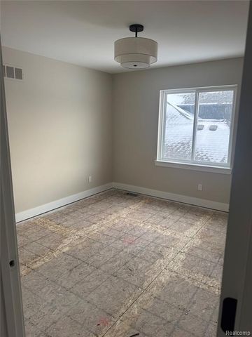 50386 Mistwood Drive, Macomb, MI 48042