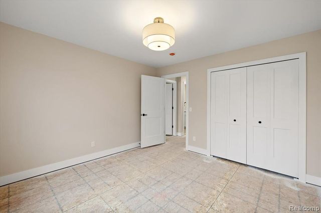 50386 Mistwood Drive, Macomb, MI 48042
