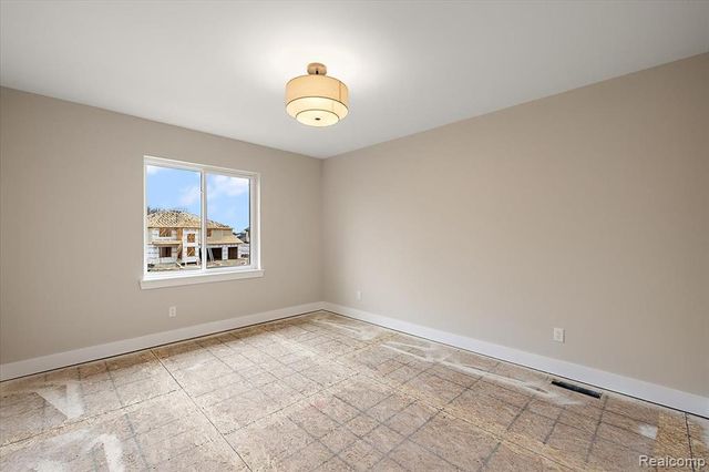 50386 Mistwood Drive, Macomb, MI 48042