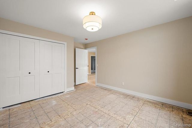 50386 Mistwood Drive, Macomb, MI 48042
