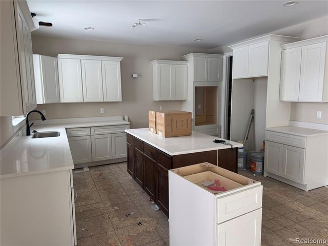 50386 Mistwood Drive, Macomb, MI 48042