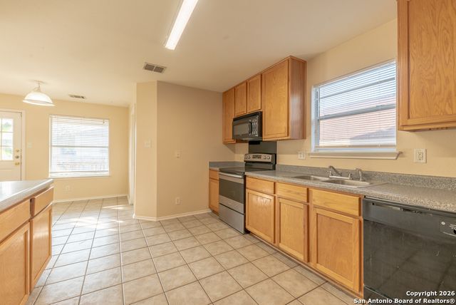 635 LYNX MTN, San Antonio, TX 78251