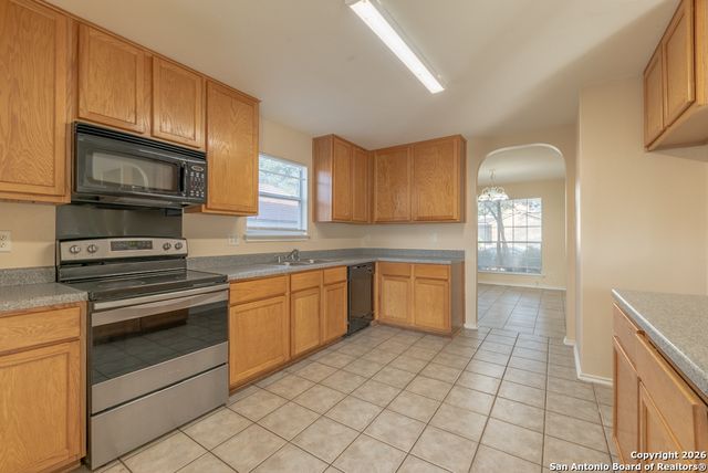 635 LYNX MTN, San Antonio, TX 78251