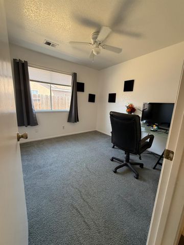 9873 Ferrel Ct, Delhi, CA 95315