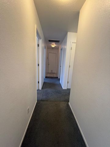 9873 Ferrel Ct, Delhi, CA 95315