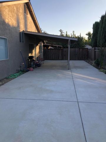 9873 Ferrel Ct, Delhi, CA 95315