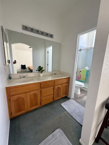 9873 Ferrel Ct, Delhi, CA 95315