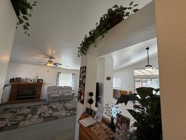 9873 Ferrel Ct, Delhi, CA 95315